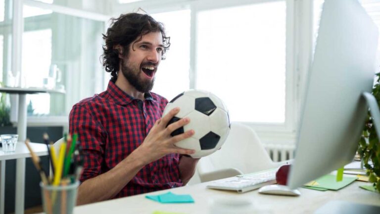 Como Torcer pelo Seu Time Online na Era das Transmissões por Streaming